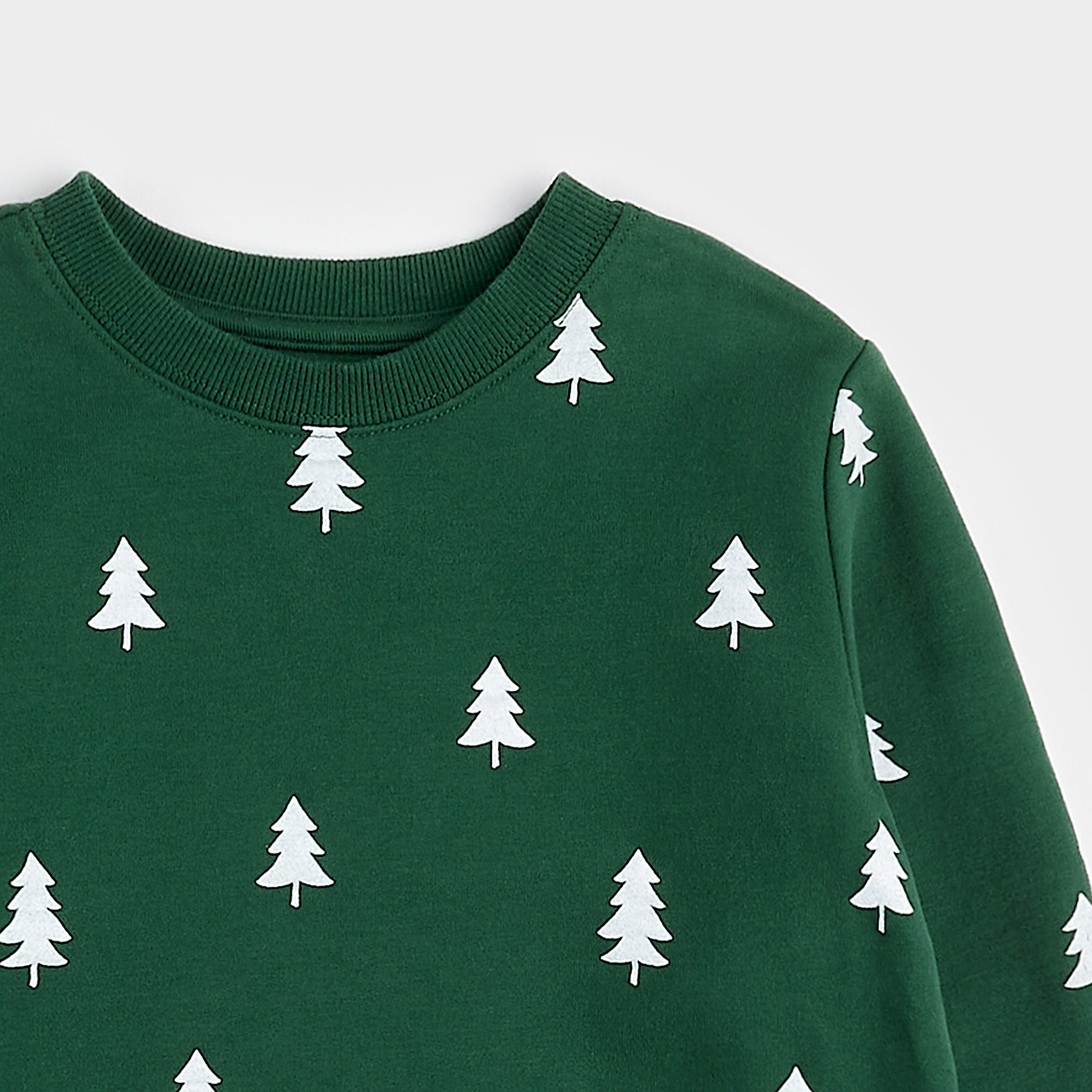 Pine Trees Print on Trekking Green Fleece Sweatshirt petitlem EN