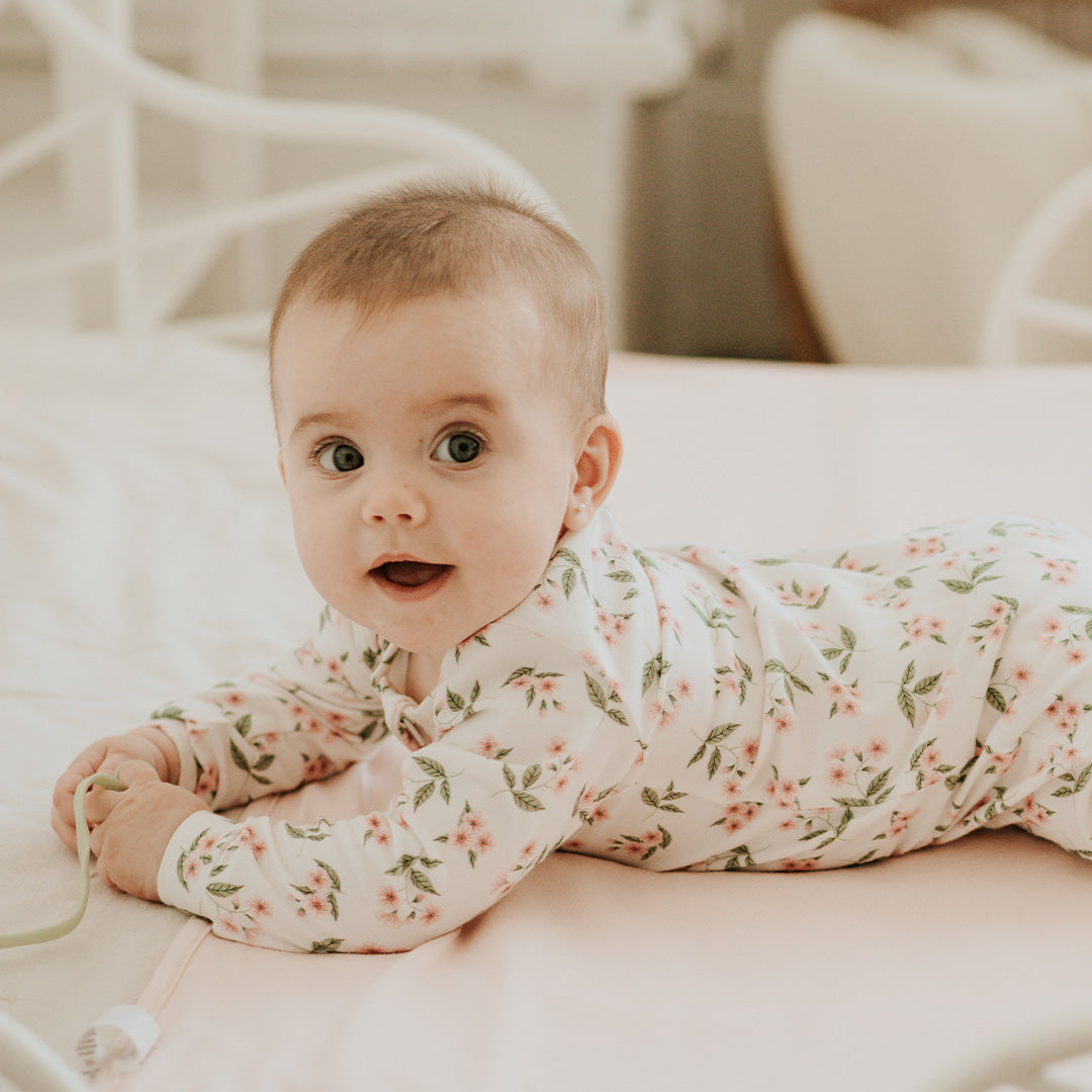 Combinaison Bébé Fille Petit Lem Avec Pieds - Imprimé Fleuri, Manches Longues, 100% Coton, Taille 6 Mois (occasion Très Bon état)